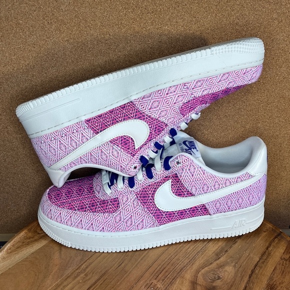 Nike
Air force 1
'woven together'
NWOT - Picture 3 of 12